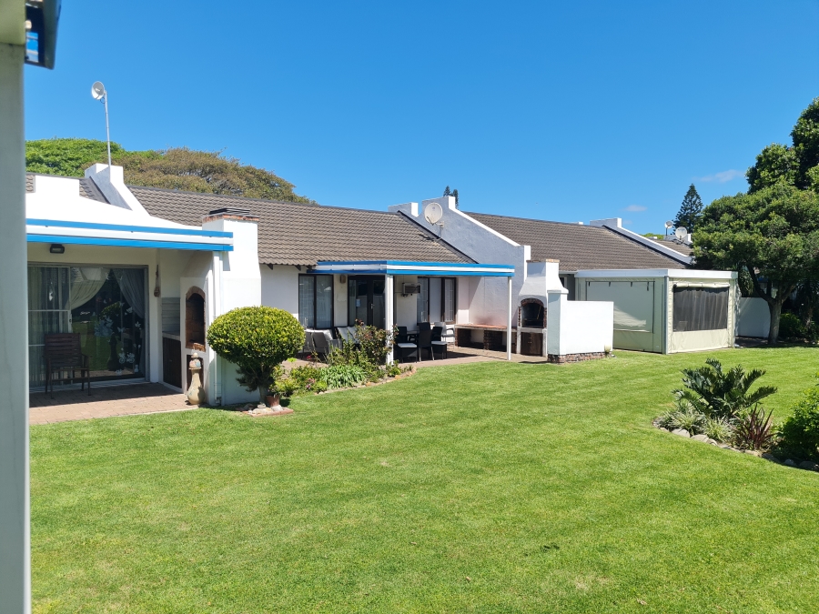 2 Bedroom Property for Sale in Paradise Beach Eastern Cape